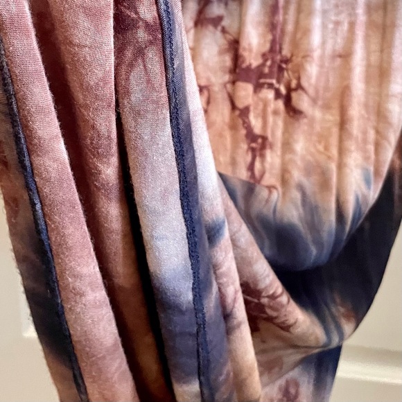 Tie-Dye Navy and Copper Maxi Dess - Picture 4 of 9